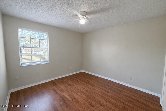 Building Photo - 7 Mitchell Ave