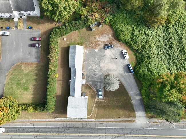 Building Photo - 310 Belchertown Rd