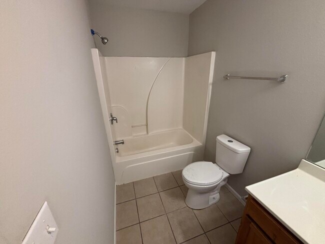 Building Photo - 1419 Bodie Dr