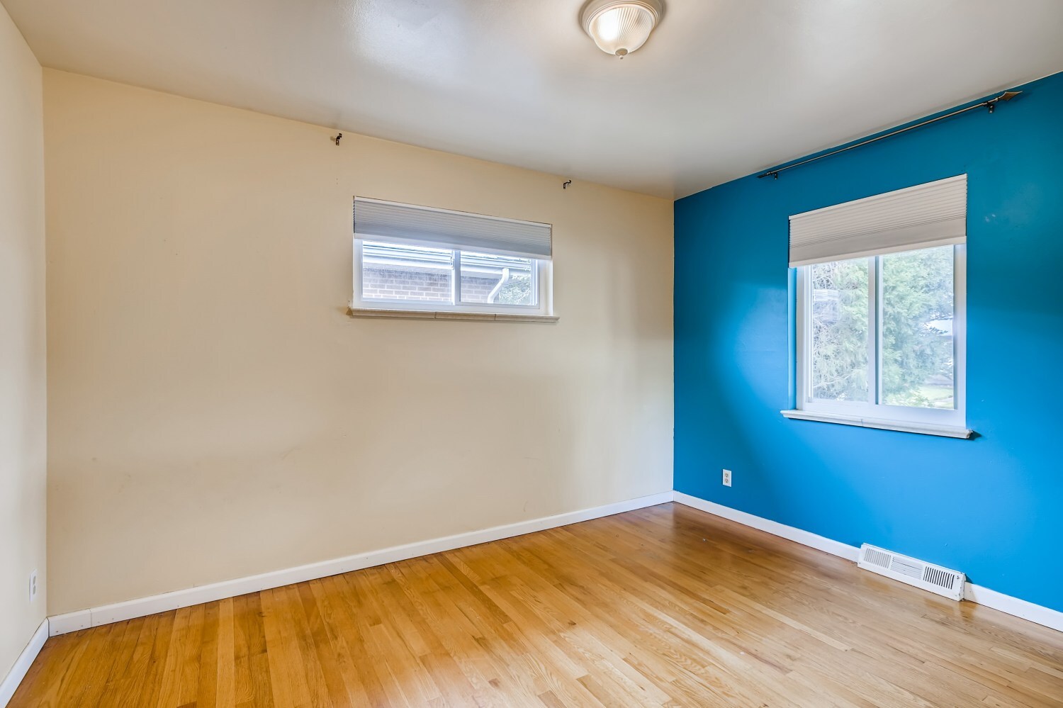 Building Photo - 1275 S Fenton St