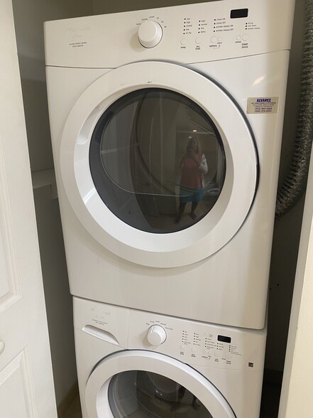 Full size washer dryer - 511 SE 5th Ave