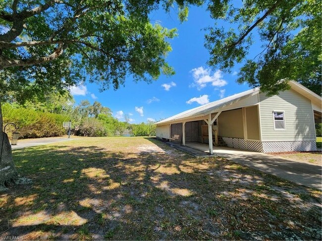 Building Photo - 3226 Van Buren Ave