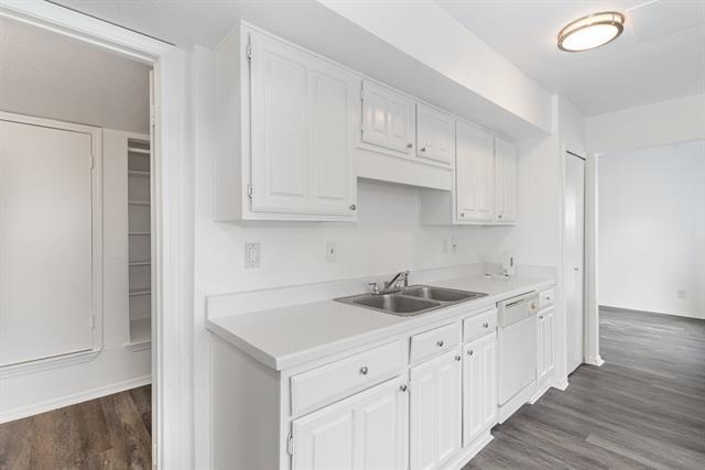 Building Photo - 6767 Dandelion Dr