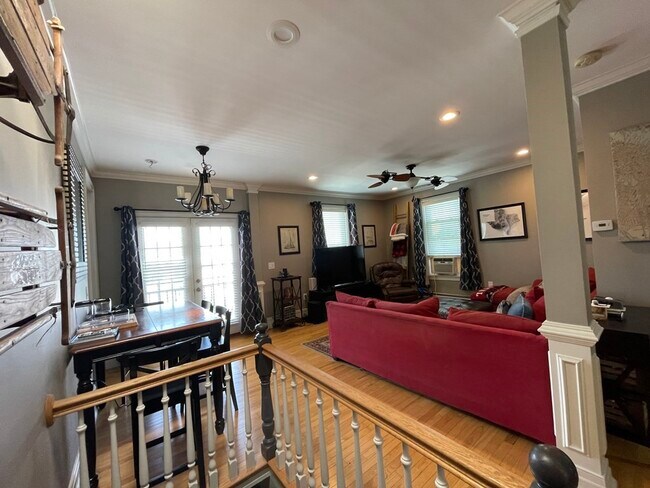 Building Photo - 117 Boston St