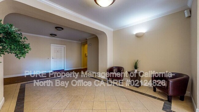 Building Photo - 110 5th St