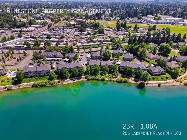 Building Photo - 206 Lakepoint Pl N