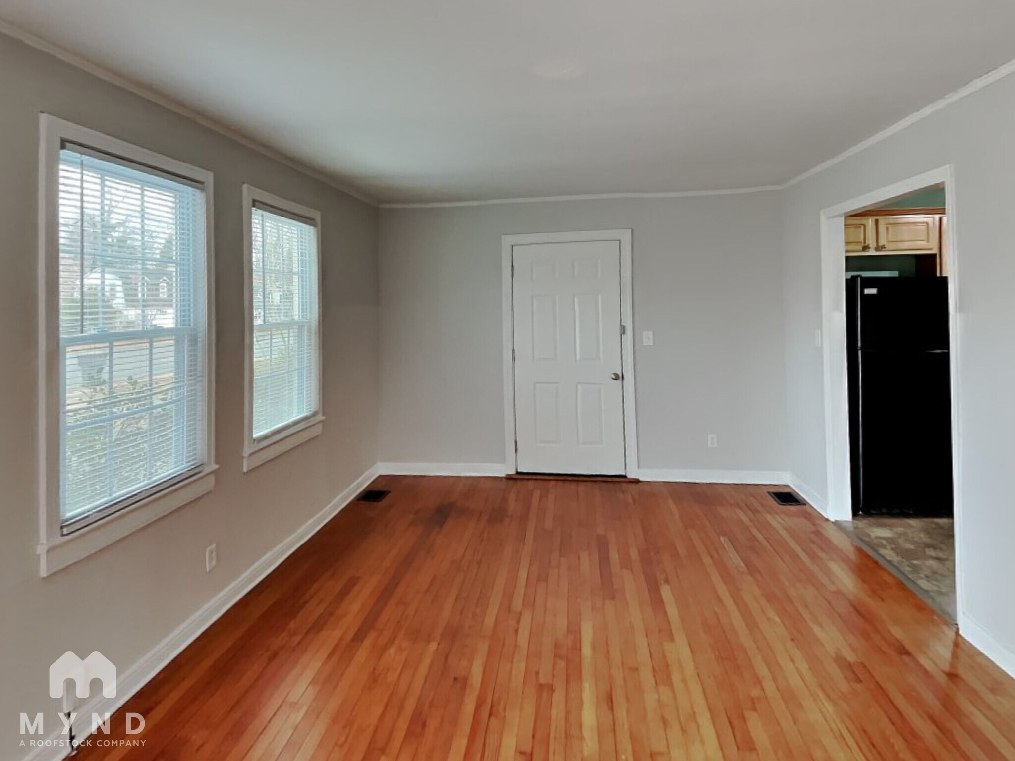 Building Photo - 3816 The Plaza