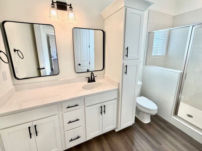 Building Photo - 4877 Chatelet Dr