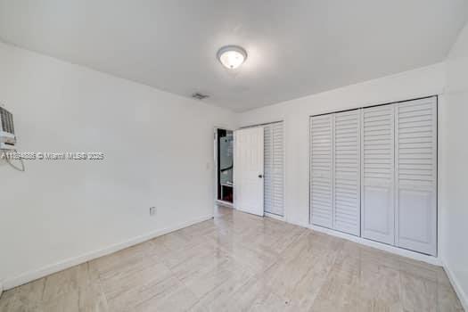 Building Photo - 1350 NE 149th St