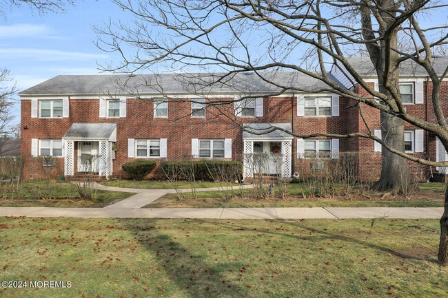 Building Photo - 155 Manor Dr