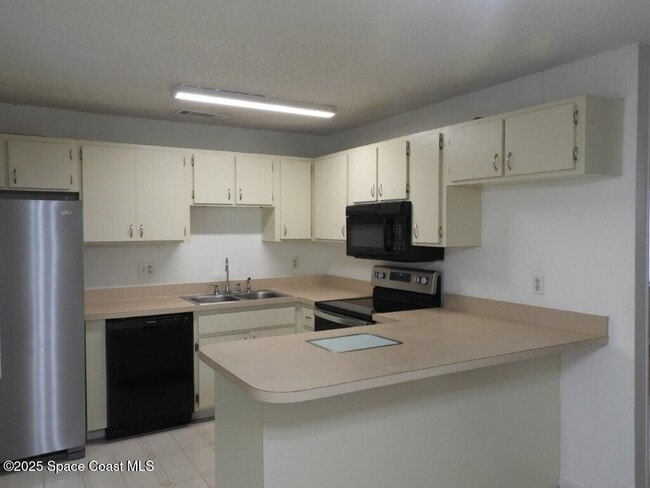 Building Photo - 1006 Wabash Rd SE