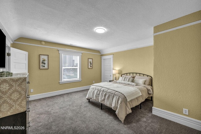 Building Photo - 35 W 8th St