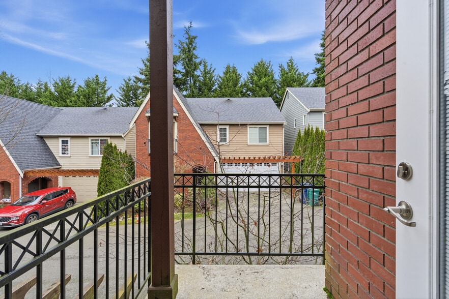 Building Photo - 12325 NE 86th Way