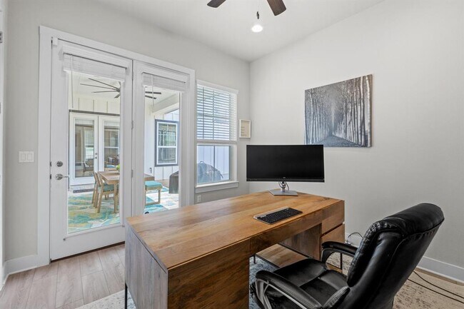 Building Photo - 8908 Apogee Blvd