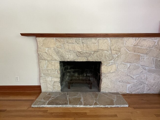 Building Photo - 6551 35th Ave SW