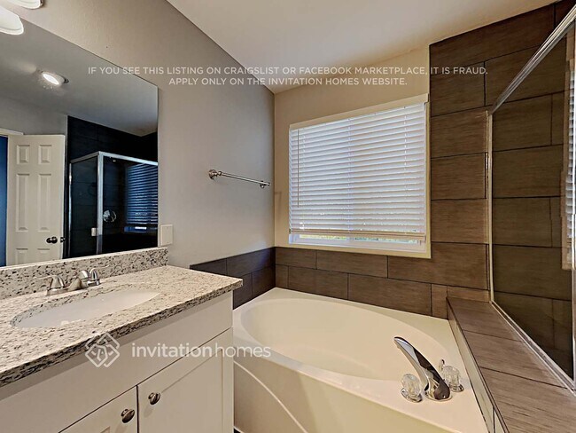 Building Photo - 4211 Tee Shot Dr