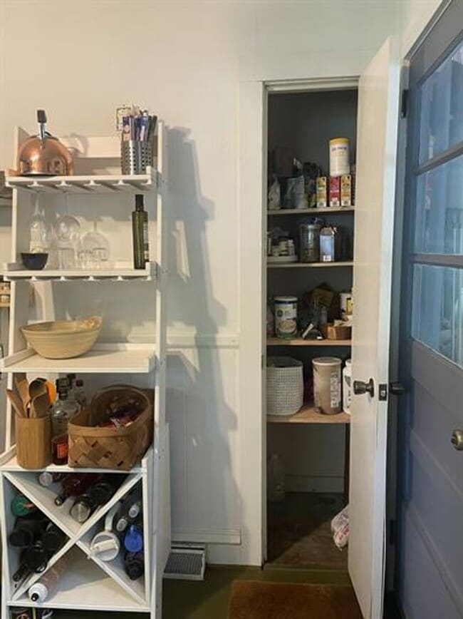 Building Photo - 2/1 Available Now