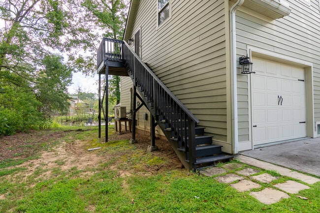 Building Photo - 202 Lagoon Dr