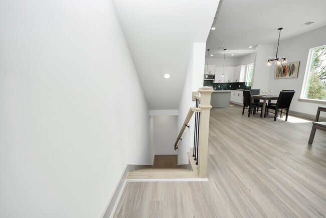 Building Photo - 5302 Kindred Gdn Ln