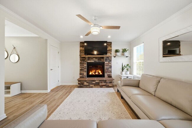 Building Photo - Modern Riverwood Retreat | Spacious 3BR Home in Prime Charlottesville Location