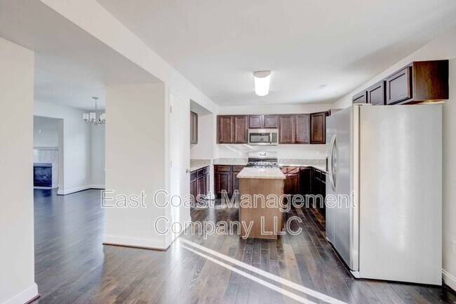 Building Photo - 137 Winters Ln