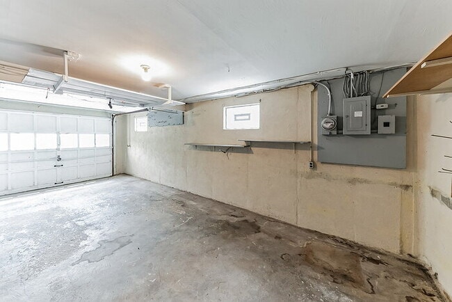 Building Photo - 2964 Werkridge Dr