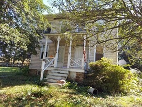 Building Photo - 180 Kendale Rd