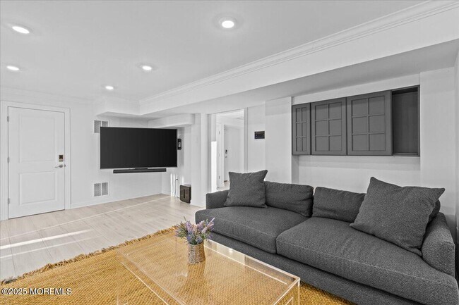 Building Photo - 382 Western Ave