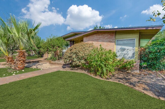 Building Photo - 2 Bed/2 Bath in Northeast Park Subdivision