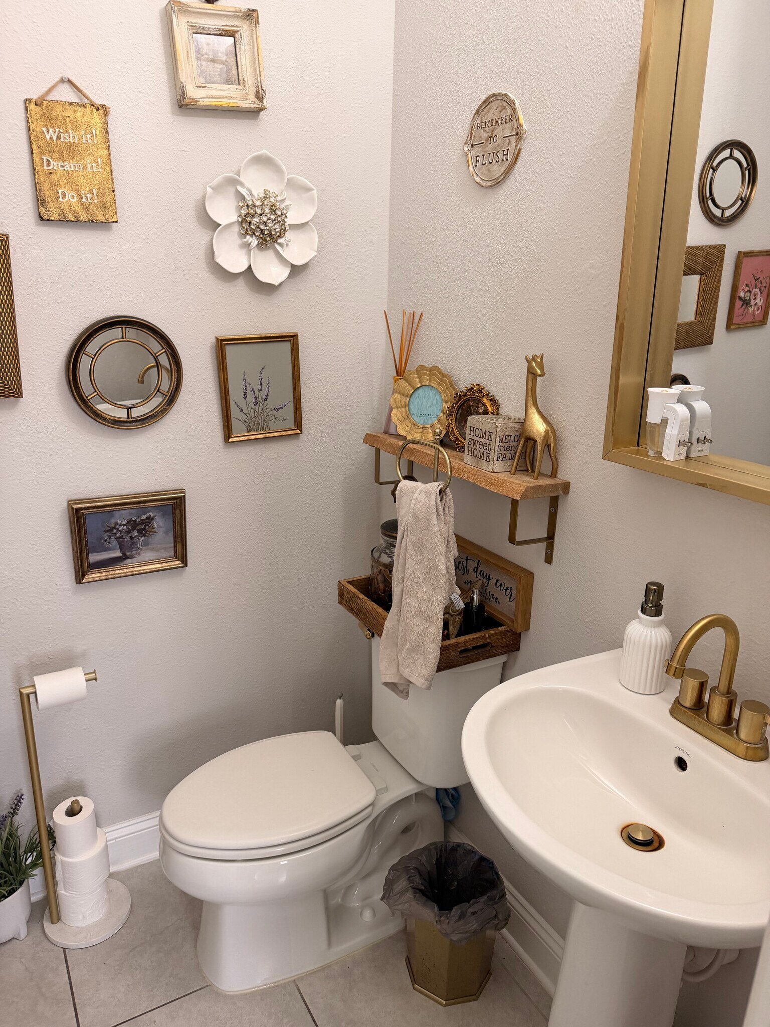 Building Photo - 13984 Sterely Ct N