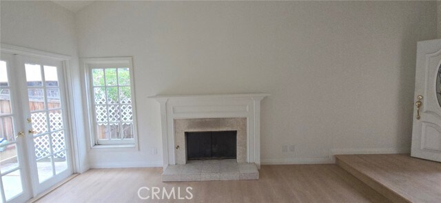 Building Photo - 6 Firethorn