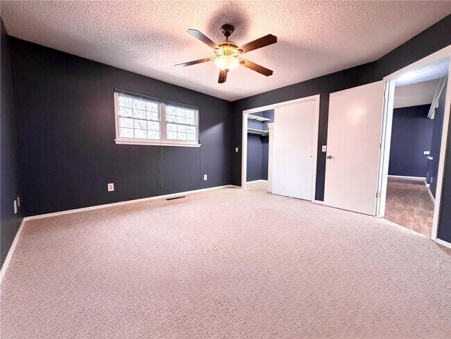 Building Photo - 5 Haslingden Ln