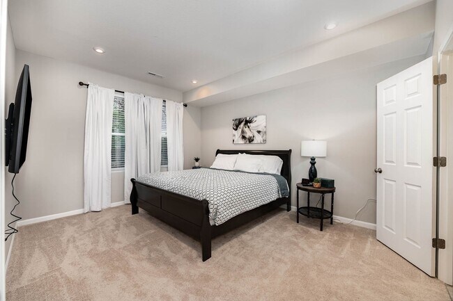 Building Photo - Newly Built Home in Lebanon - 4 Bedroom, 2.5 Bath