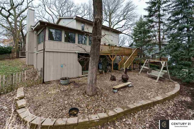 Building Photo - 845 Hidden Hills Dr