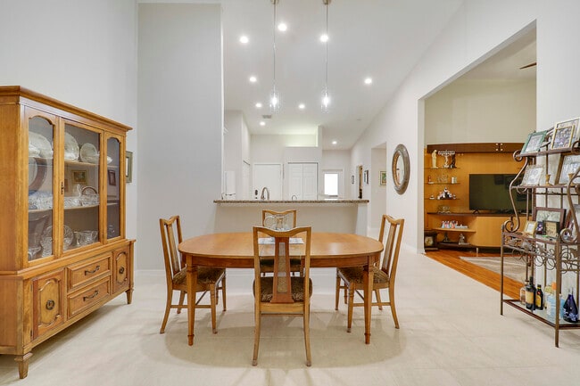 Building Photo - 8063 Dolomtian Way