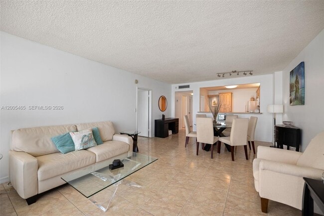 Building Photo - 3725 S Ocean Dr