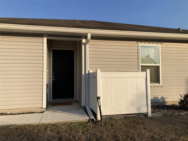 Building Photo - 26335 Explorer Rd