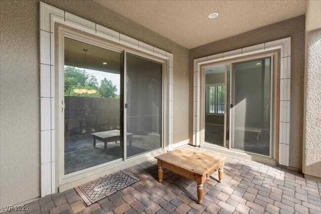 Building Photo - 11 Carolina Cherry Dr