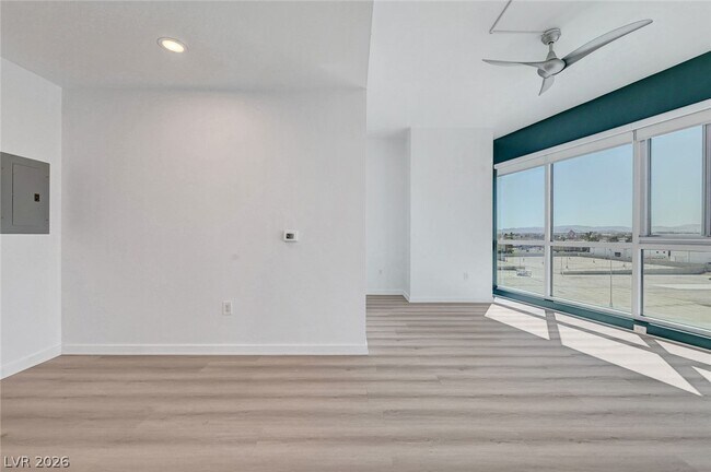 Building Photo - 4575 Dean Martin Dr