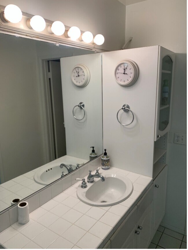 Master Bedroom Sink - 440 Veteran Ave