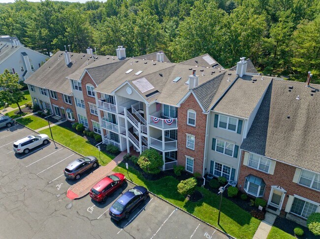 Building Photo - 96 Versailles Ct