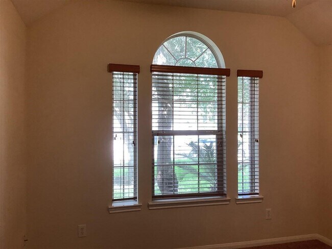 Building Photo - 4811 Chase Stone Dr