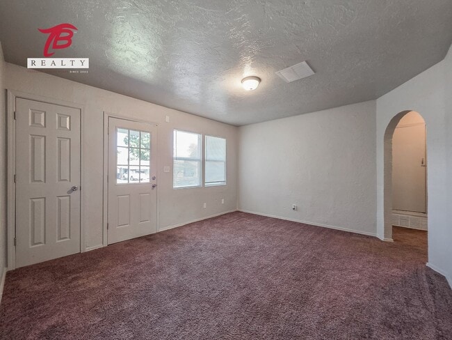 Building Photo - Newly Remodeled Home in SW OKC for Lease