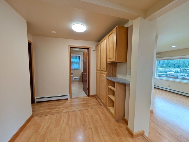 Building Photo - Unfurnished Auke Bay Home, 3BD+Den, 2BA, H...