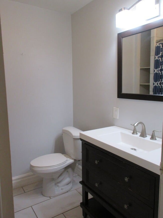 Building Photo - GROUND LEVEL 2 BEDROOM DUPLEX