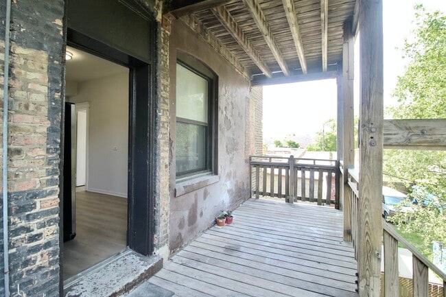 Building Photo - 3720 S Indiana Ave