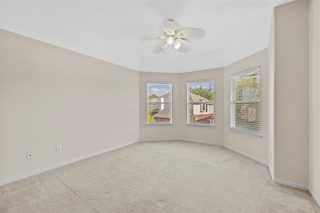 Building Photo - 1111 Blue Leaf Dr