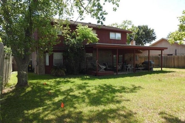 Building Photo - 4950 Elmhurst Ln