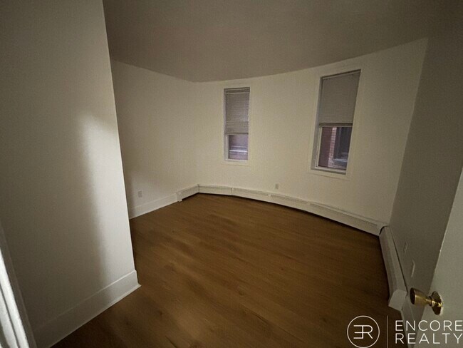 Building Photo - 675 Washington St