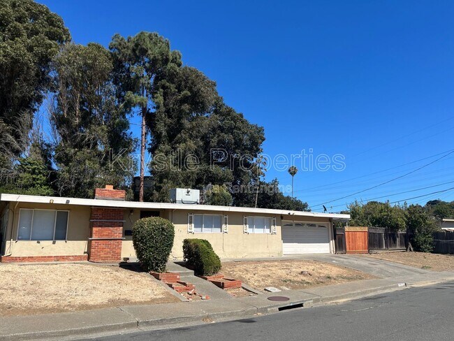 Primary Photo - 1114 Coronel Ave